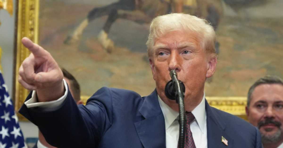 Трамп наредио распоређивање нуклеарних подморница због изјава Медведева