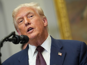 Трамп потписао наредбу о новим царинама које ступају на снагу следеће недеље, обухваћена и Србија