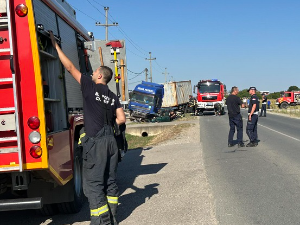 Две особе погинуле у саобраћајној несрећи у Угриновцима