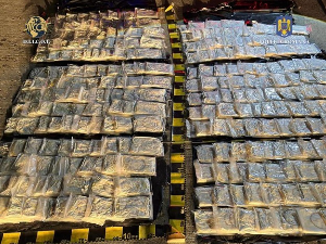 Румунска полиција запленила око 66 килограма кокаина у камп-приколици, ухапшена два држављанина Србије