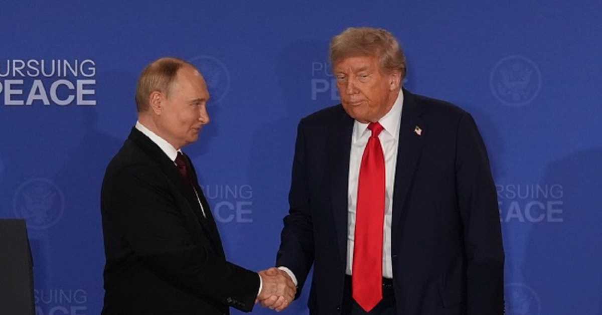 Одјеци састанка Трампа и Путина – руковање без одговора, "црвени тепих за насилника" и очигледна победа Русије