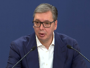 Председник Вучић представља нове економске мере сутра у 11 сати
