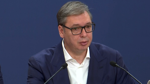 Вучић: Плашим се да неће бити одлагања за НИС,  ванредно повећање плата просвети и здравству