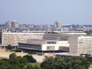 Седница Владе у недељу, позвани сви директори јавних предузећа