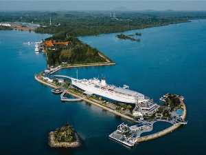 Купио најстарији путнички брод на свету – и потрошио 18 милиона долара претварајући га у хотел (PrtScr/Instagram/doulosphostheshiphotel) Купио најстарији путнички брод на свету – и потрошио 18 милиона долара претварајући га у хотел