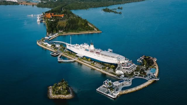 Купио најстарији путнички брод на свету – и потрошио 18 милиона долара претварајући га у хотел