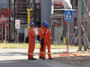 Матуранти средњих школа на пракси у Рафинерији нафте Панчево