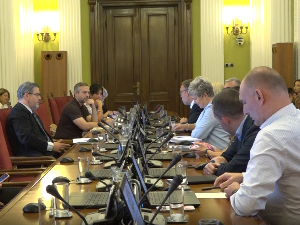 Старовић: Суочавамо се са замором од евроинтеграција; опозиција: Београд заглављен на путу ка ЕУ