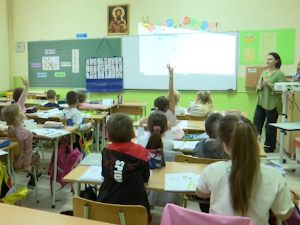 Данас почиње нова школска година за више од 770.000 ученика у Србији – у клупама и 65.000 првака