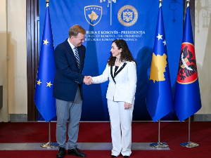 Изасланик ЕУ Петер Соренсен у Приштини