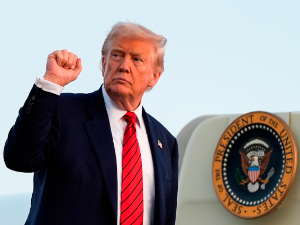 Трамп увео Индији додатне царине због куповине руске нафте