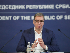 Вучић: Србија не намерава да мења своју политику, то су глупости