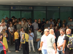 Протест испред института БиоСенс због смене чланова Управног одбора