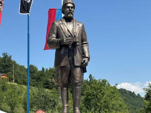 Откривен, па уклоњен споменик Павлу Ђуришићу код Берана