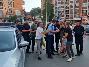 Полиција у Косовској Митровици привела двојицу Срба, једног задржала у притвору