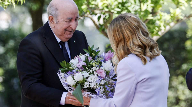 Где завршавају поклони које добијају државници? Италијанска премијерка открила свој „трезор“ (Foto: EPA / FABIO FRUSTACI) Где завршавају поклони које добијају државници? Италијанска премијерка открила свој „трезор“
