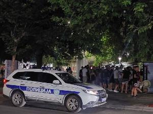 Отказан протест подршке ЛГБТ+ особама у Крушевцу, појачано присуство полиције на Тргу фонтана