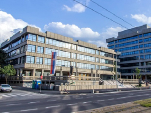 Притвор до 30 дана мајци која је бебу оставила поред контејнера у Земуну