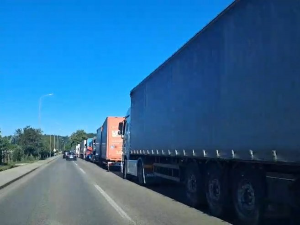 Протест превозника у више градова БиХ,  блокирано више прелаза према Србији