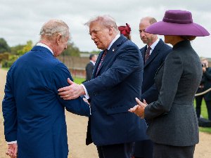 Опсадно стање због Трампове посете Британији, састанак са краљем Чарлсом у Виндзору