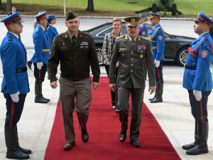 Командант Националне гарде Охаја у Србији, састанак са генералом Мојсиловићем