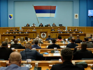 Парламент РС бира нову владу, један од циљева повратак на изворни Дејтон