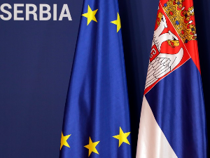 Истраживање Еуробарометра: Грађани Србије више верују Русији и Кини, него ЕУ
