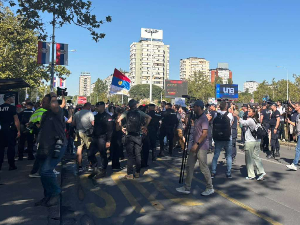Скуп студената у блокади на Новом Београду поводом војне параде 