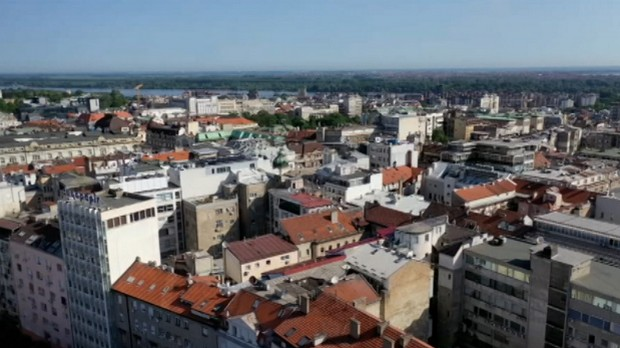 Јутарњи програм из три студија