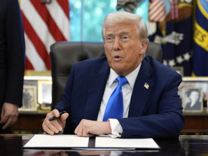 Трамп наставља борбу са нарко картелима – уништен брод у међународним водама, троје мртвих