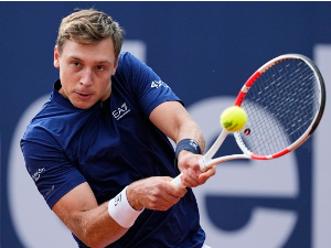 Међедовић против Алиса изборио пласман у главни жреб у Барселони