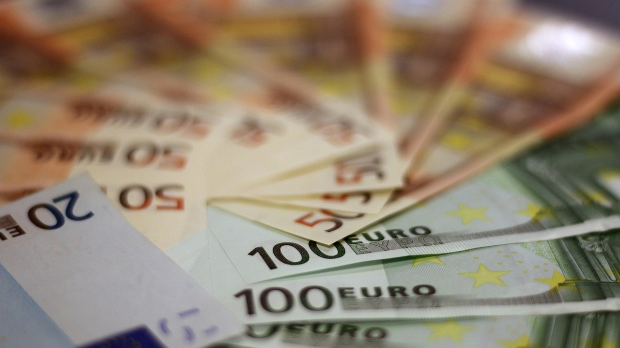 Како се дели 300 милиона евра из Акционарског фонда и да ли ће новац од акција бити подељен пре законског рока крајем 2027?