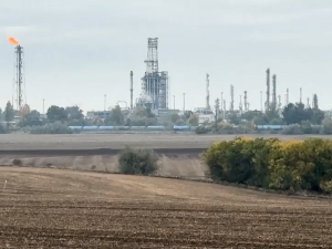 Санкције Русији подижу цене нафте у региону - каква је ситуација у Србији