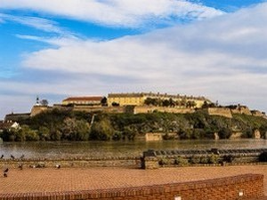 Јутарњи програм из три студија Јутарњи програм из три студија