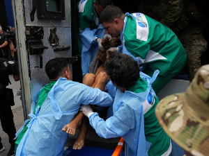 У полицијској акцији у Рио де Жанеиру погинуло 64 особе (Tanjug / Silvia Izquierdo (STF)) У полицијској акцији у Рио де Жанеиру погинуло 64 особе