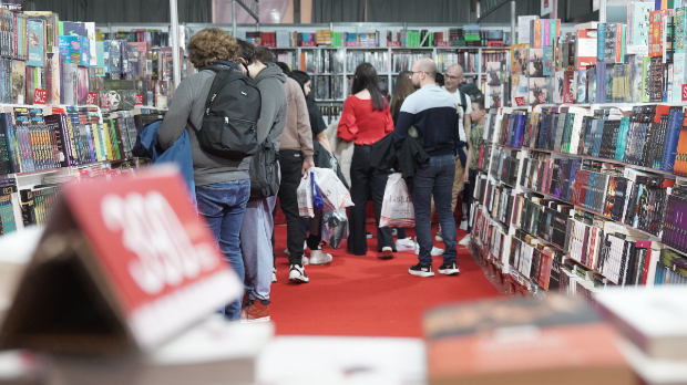 Око: Сајам – тамни вилајет или карневал књиге (Tanjug / MILOŠ MILIVOJEVIĆ) Око: Сајам – тамни вилајет или карневал књиге