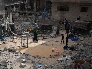 За 12 сати у израелским нападима на Газу убијено 109 особа; ИДФ и САД: Примирје поново на снази (Tanjug / Jehad Alshrafi (STR)) За 12 сати у израелским нападима на Газу убијено 109 особа; ИДФ и САД: Примирје поново на снази