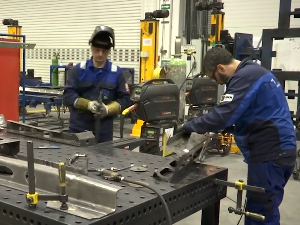 Школа и посао - послодавци позвани да се укључе у дуално образовање, пријаве до 15. јануара  Школа и посао - послодавци позвани да се укључе у дуално образовање, пријаве до 15. јануара