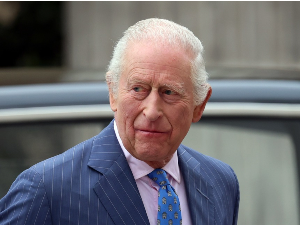 Краљ Чарлс наредио исељење принца Ендруа из резиденције  (EPA / ANDY RAIN) Краљ Чарлс наредио исељење принца Ендруа из резиденције