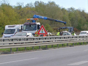 Ланчани судар код скретања за Остружницу, повређене три особе