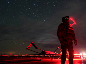 Лукашенко објаснио зашто је набавио најновије оружје из Русије; колико је Кијев погодио руских рафинерија (Tanjug/AP / Evgeniy Maloletka) Лукашенко објаснио зашто је набавио најновије оружје из Русије; колико је Кијев погодио руских рафинерија