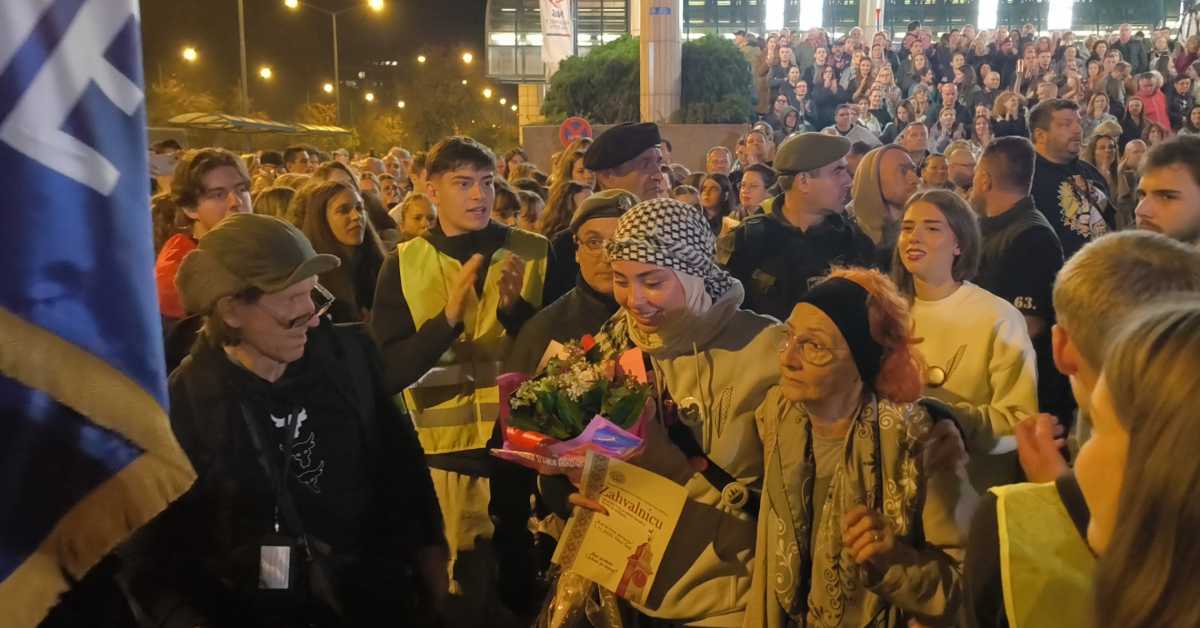 Студенти после вишедневног пешачења стигли у Нови Сад – дочек дуж градских булевара