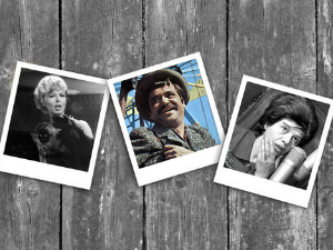 Глумци певају