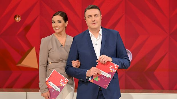 Рагби, лешници, мозаици