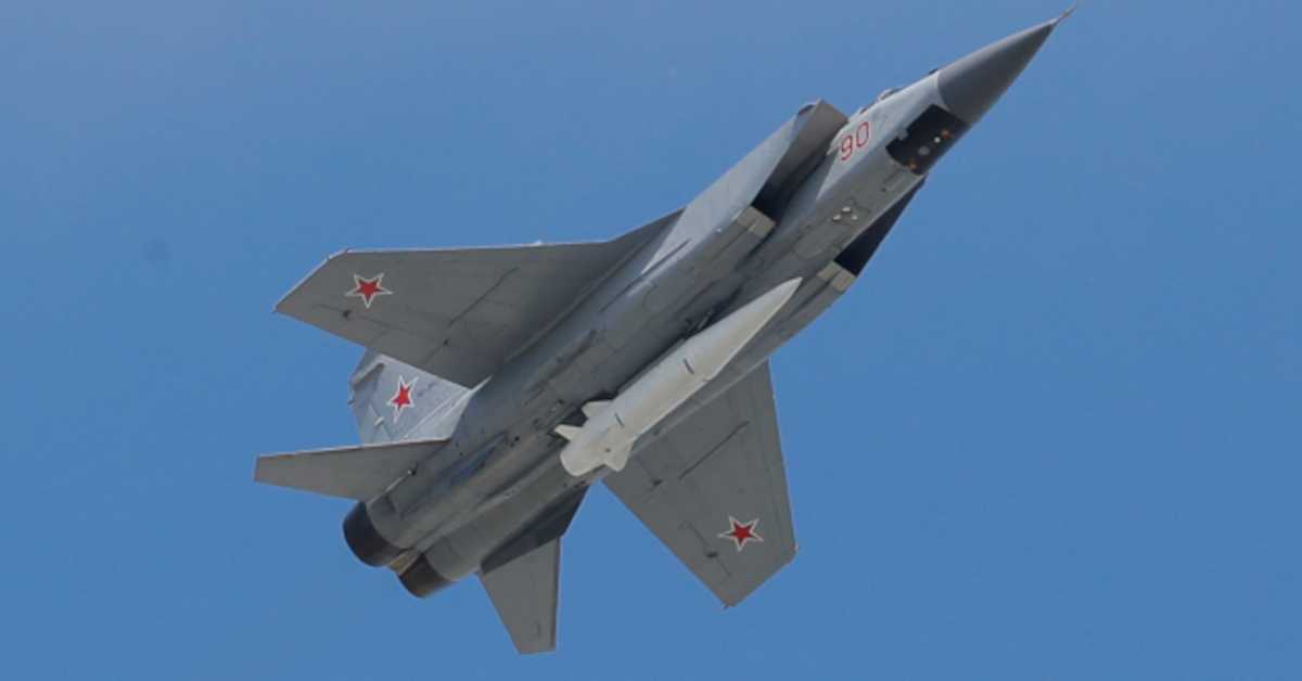 Руски ловац-пресретач "миг-31" срушио се у Липецкој области; Трамп: Можда ћемо увести још неке санкције Русији