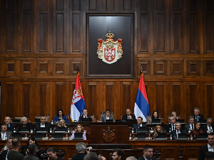 Посланици настављају расправу о првих осам тачака дневног реда