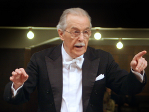 Опера: Служавка господарица