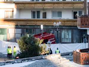 Десетине мртвих, 100 повређених у пожару у швајцарском скијалишту Кран-Монтана