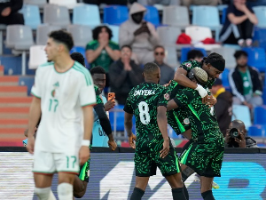 Нигерија рутински против Алжира, у полуфиналу дерби са Мароком