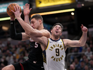 Бледо издање Јовића, блед и Мајами против Индијане